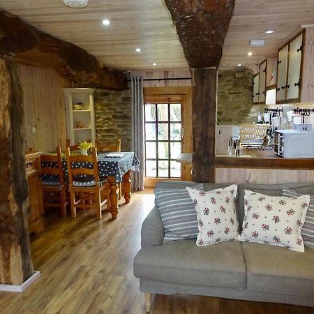 La Porcherie Villa Hellean Екстериор снимка