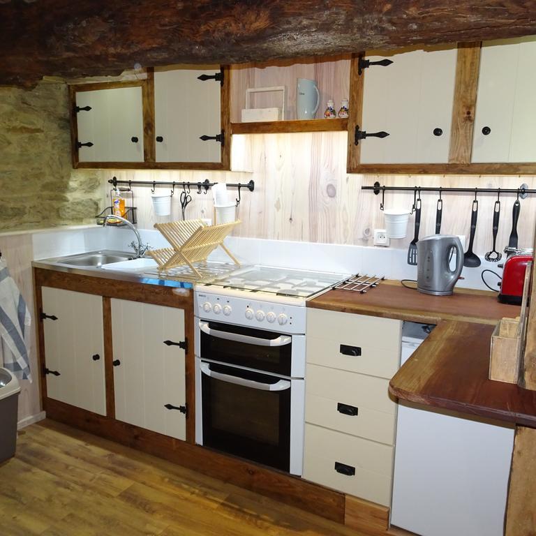 La Porcherie Villa Hellean Екстериор снимка