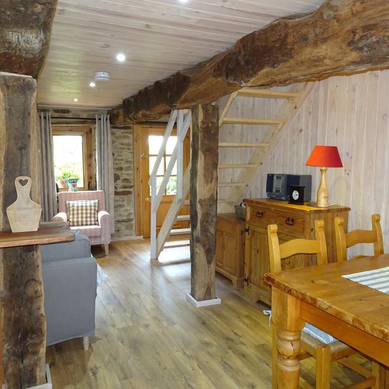 La Porcherie Villa Hellean Екстериор снимка