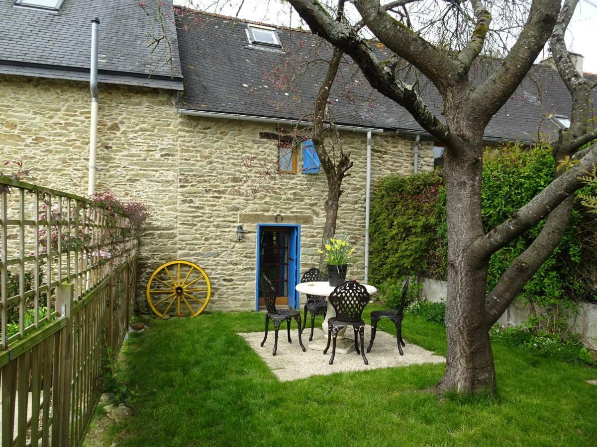 La Porcherie Villa Hellean Екстериор снимка