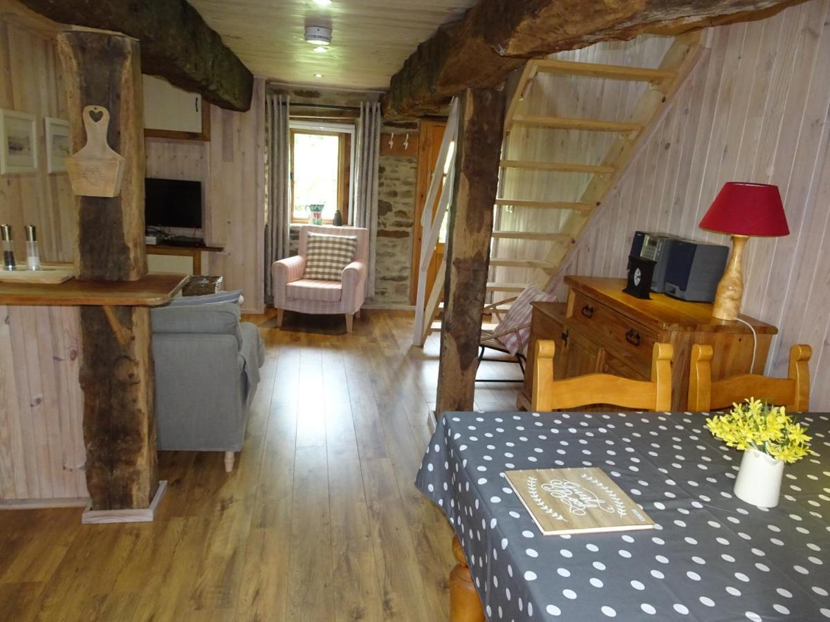 La Porcherie Villa Hellean Екстериор снимка